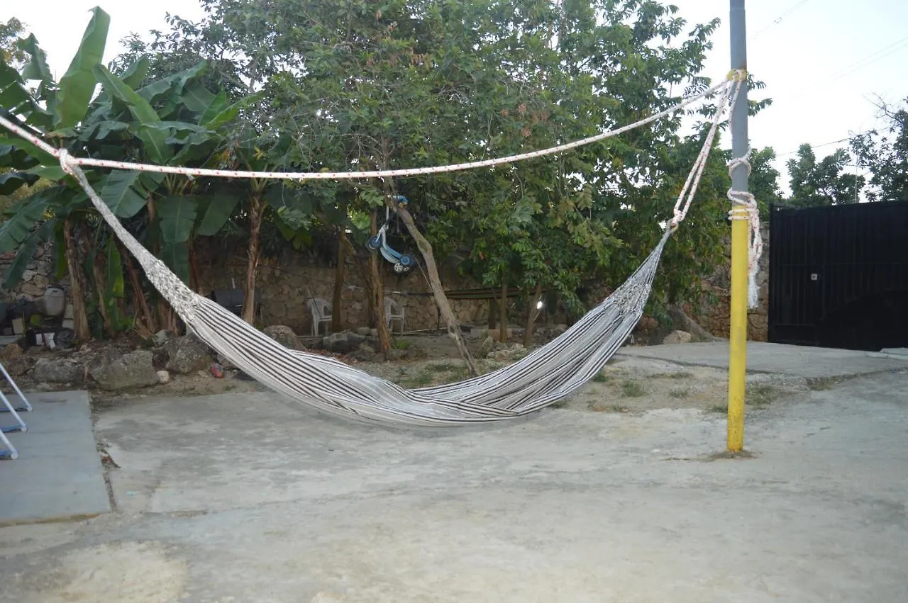 Apartamento Amueblado Caribe: Convenient Airport Retreat Santo Domingo Apartment