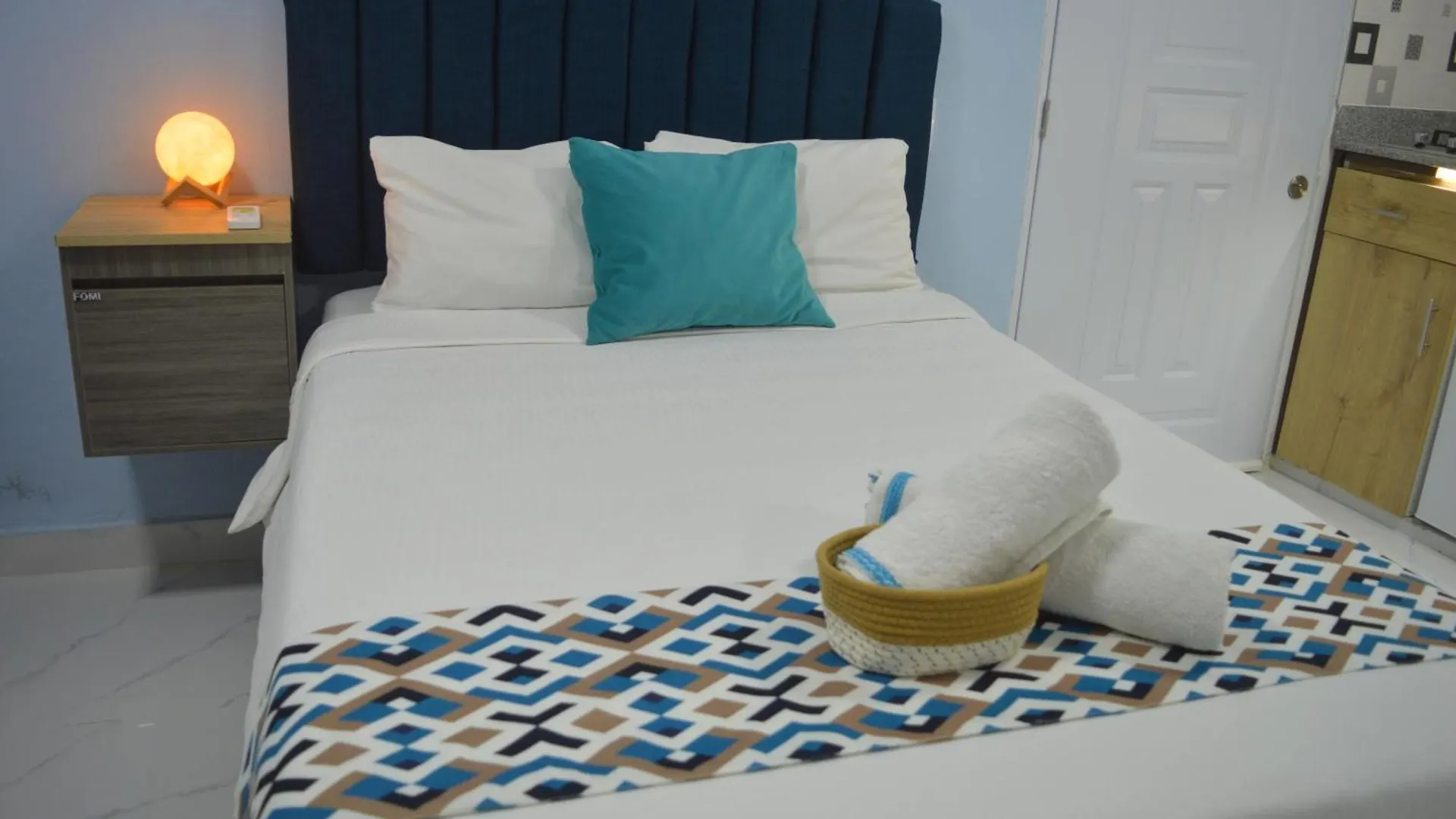 Apartamento Amueblado Caribe: Convenient Airport Retreat Santo Domingo